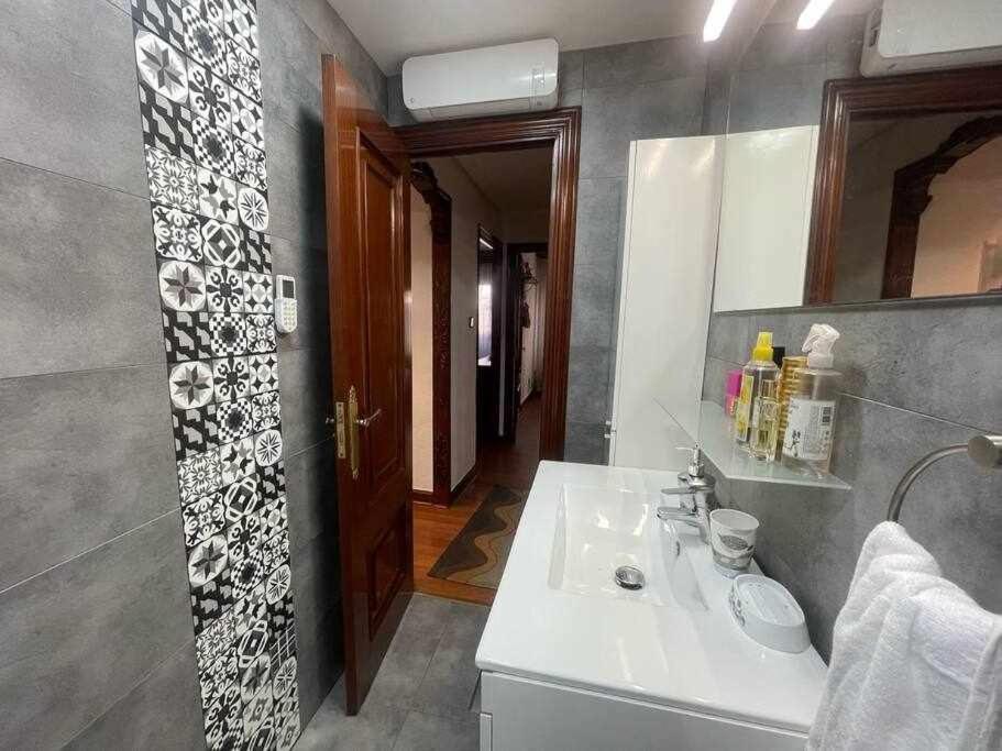 شقة Goiz Etxea Acogedor Piso En La Parte Antigua بيرميو المظهر الخارجي الصورة