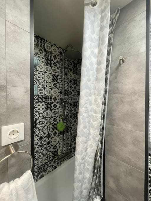 شقة Goiz Etxea Acogedor Piso En La Parte Antigua بيرميو المظهر الخارجي الصورة